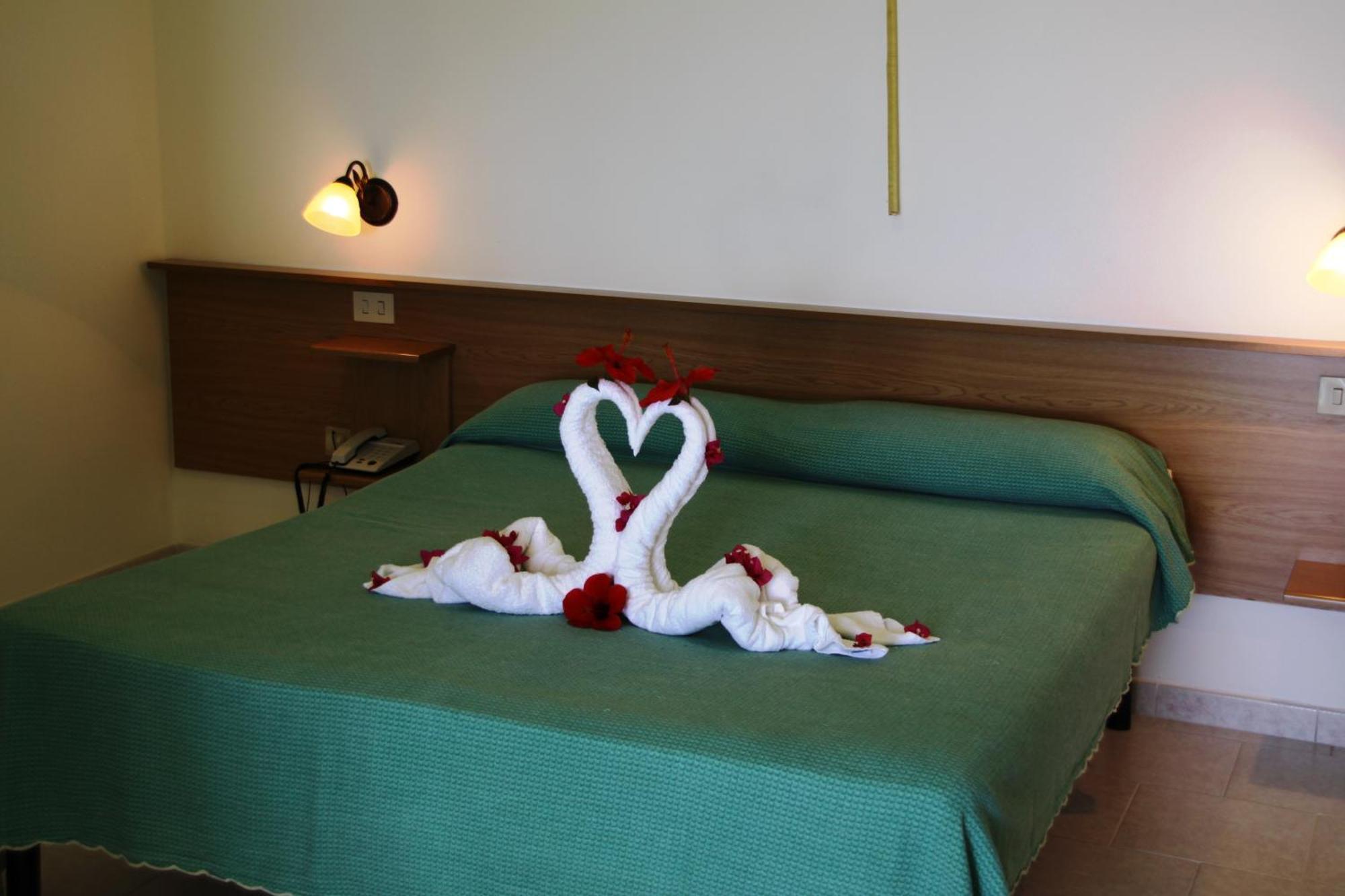 Hotel Marinella カーポ・ヴァチカーノ エクステリア 写真