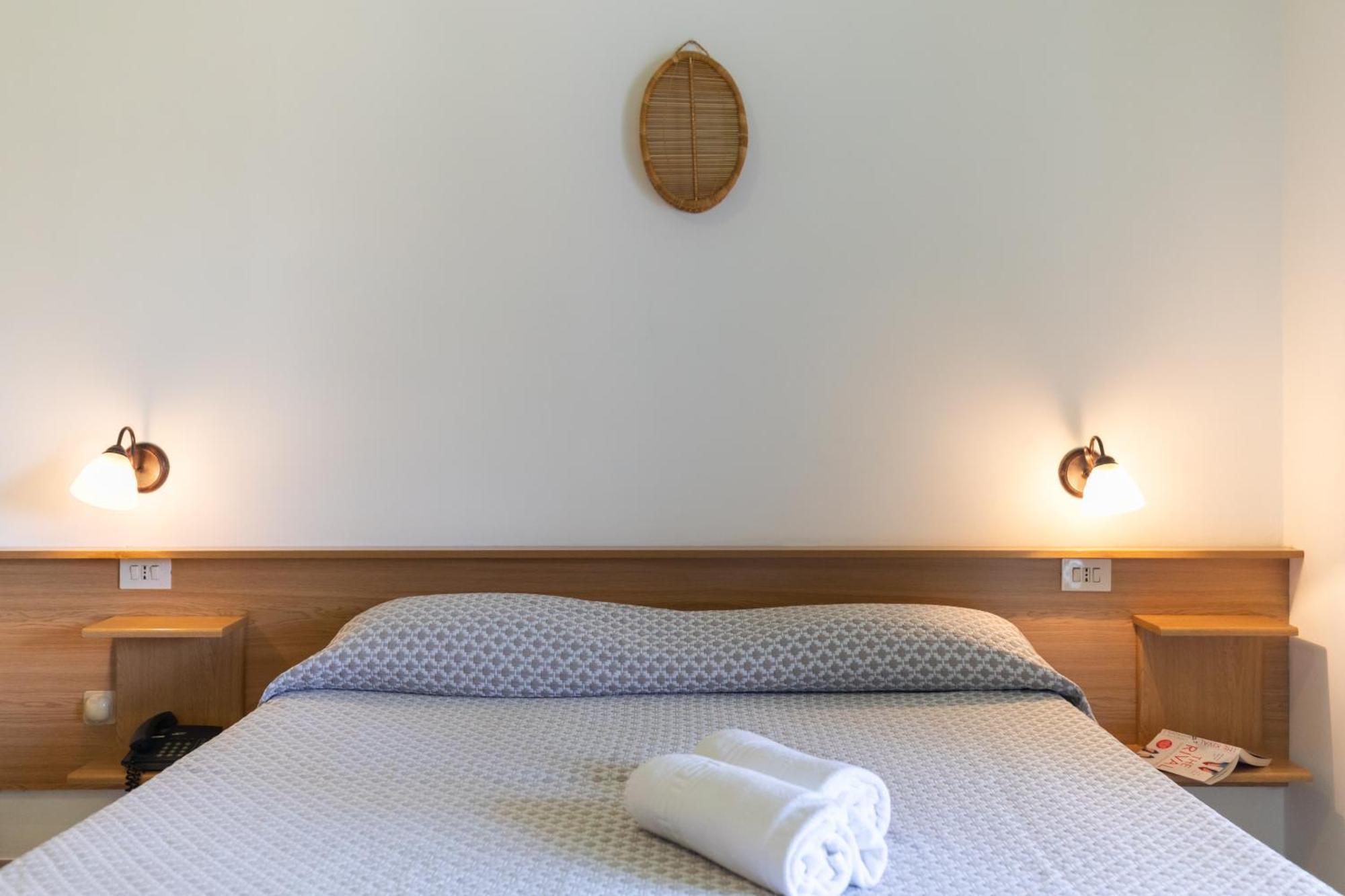 Hotel Marinella カーポ・ヴァチカーノ エクステリア 写真