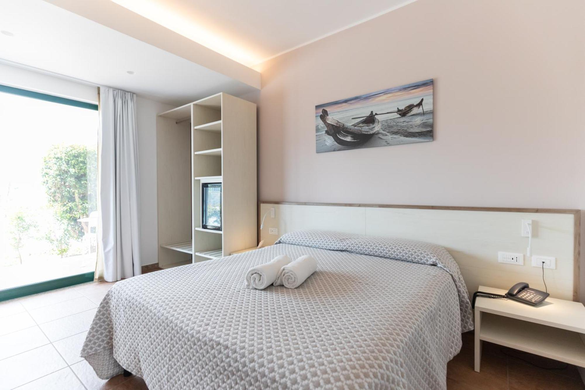 Hotel Marinella カーポ・ヴァチカーノ エクステリア 写真